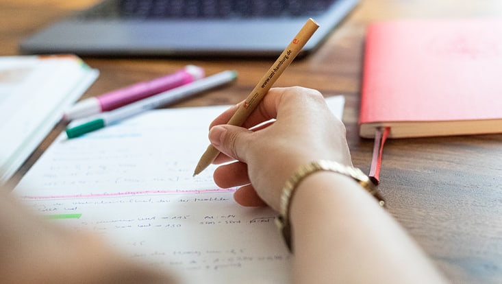 Close-up while learning