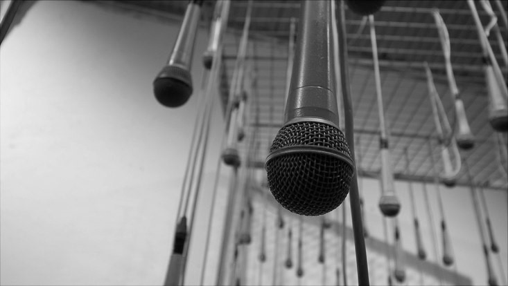 Foto von hängenden Mikrofonen